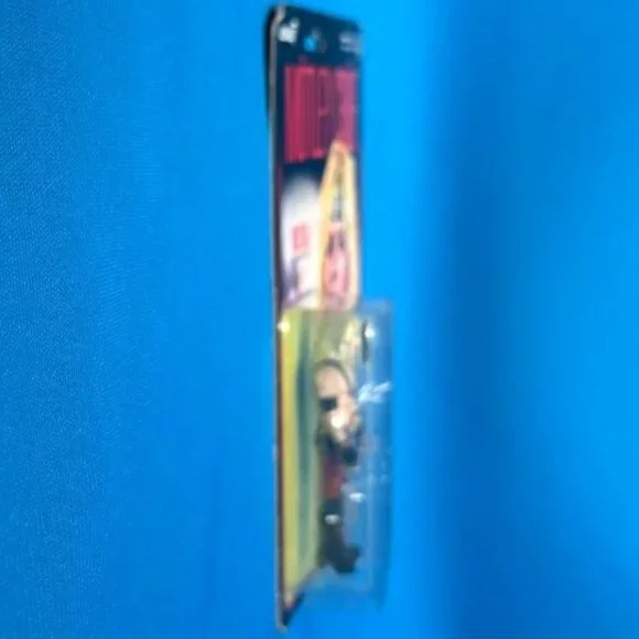 NEW ~ MOTLEY CRUE ~ VINCE NEIL ~ SHOUT AT THE DEVIL ~ COLLECTIBLE ACTION FIGURE - Picture 5 of 10